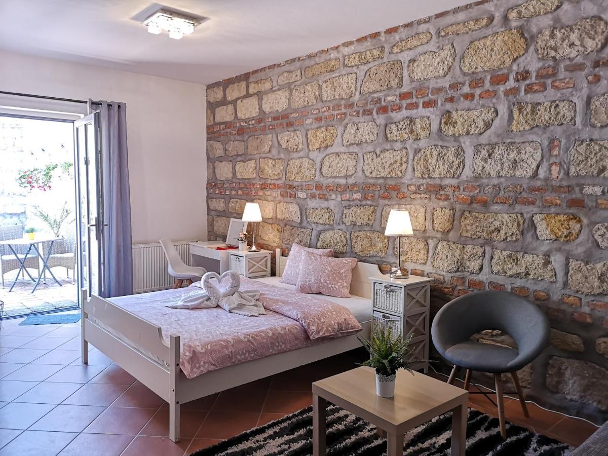 Villa Florencia Eger Luaran gambar