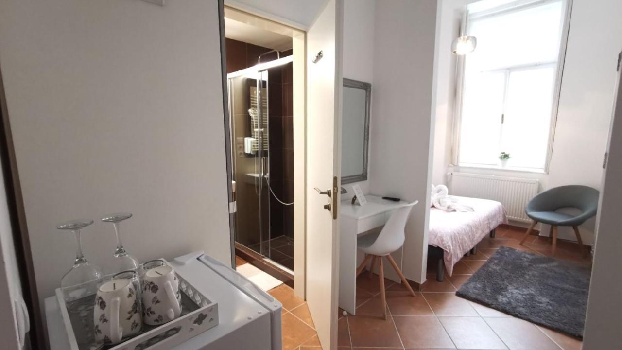 Villa Florencia Eger Luaran gambar
