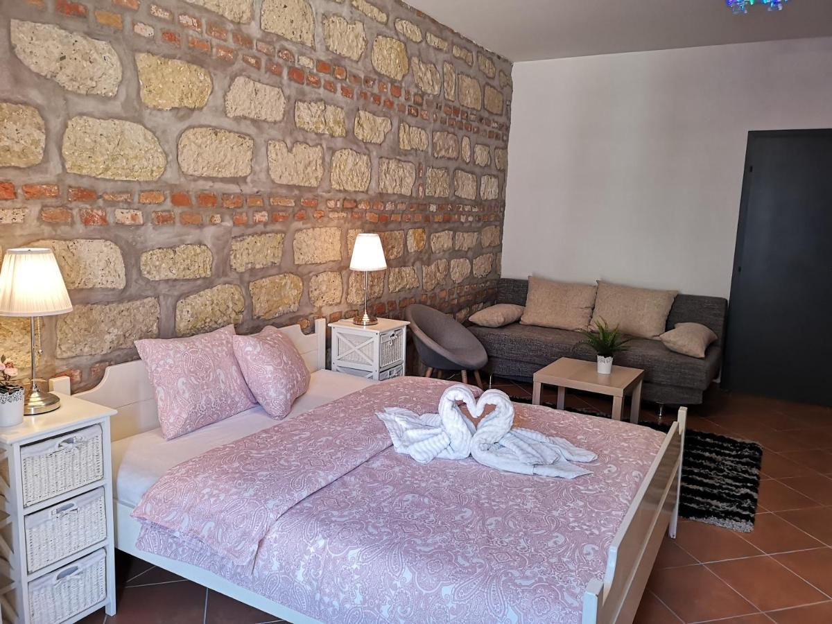Villa Florencia Eger Luaran gambar