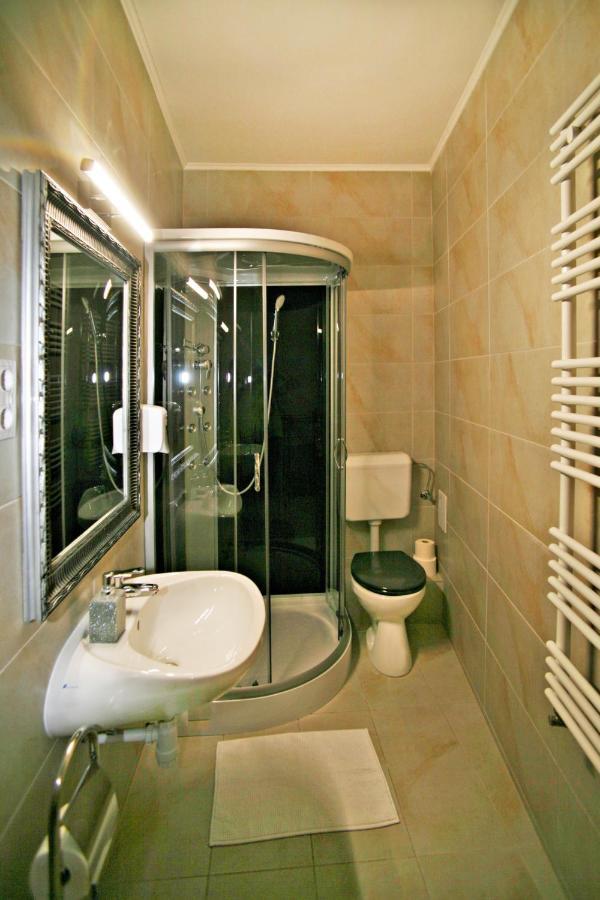 Villa Florencia Eger Luaran gambar