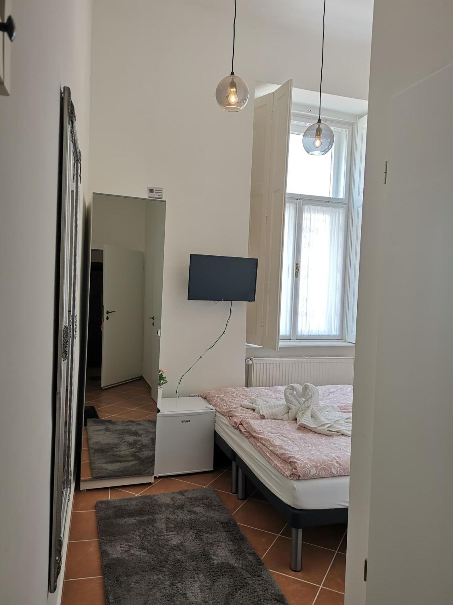 Villa Florencia Eger Luaran gambar
