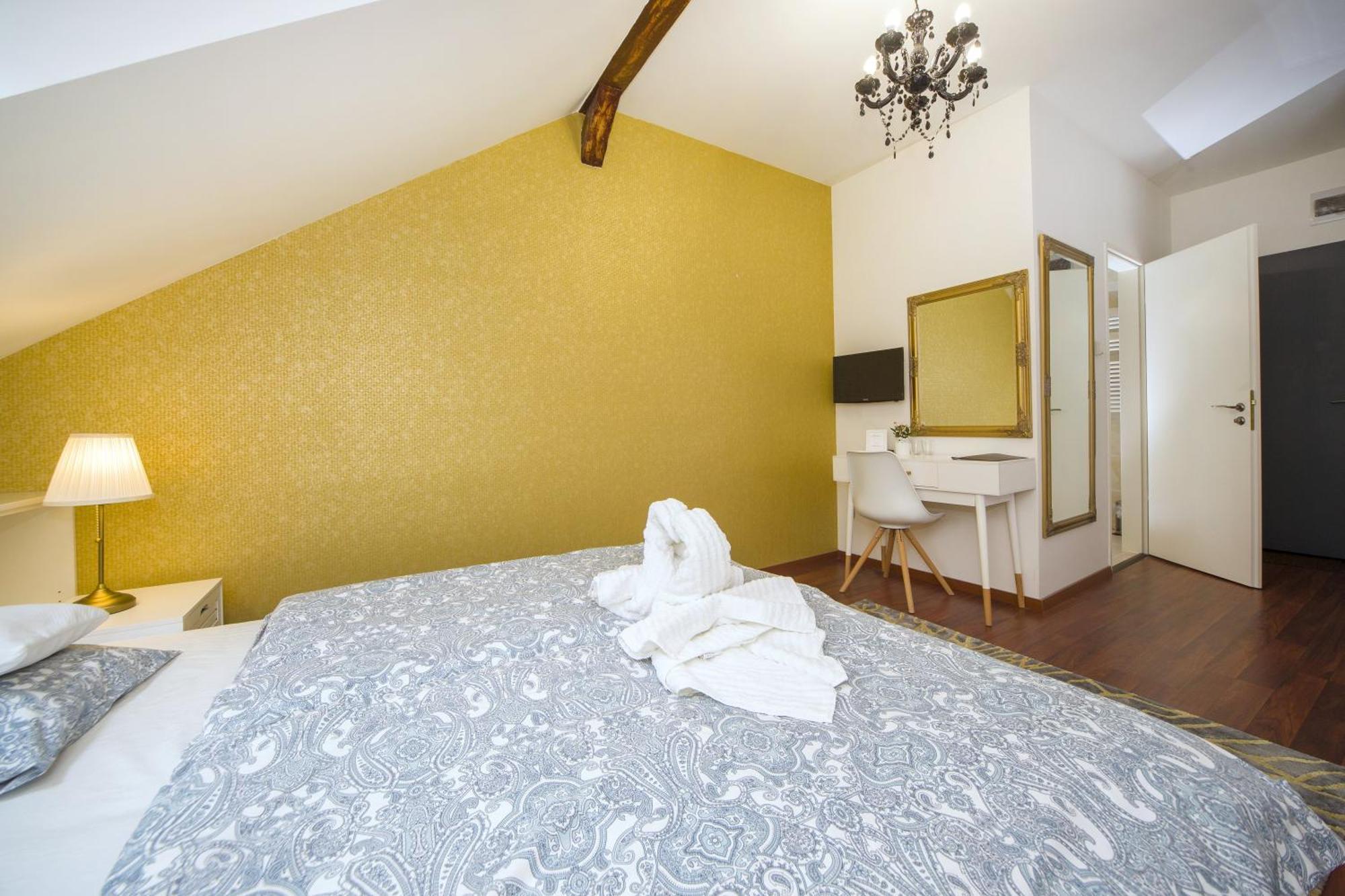Villa Florencia Eger Luaran gambar